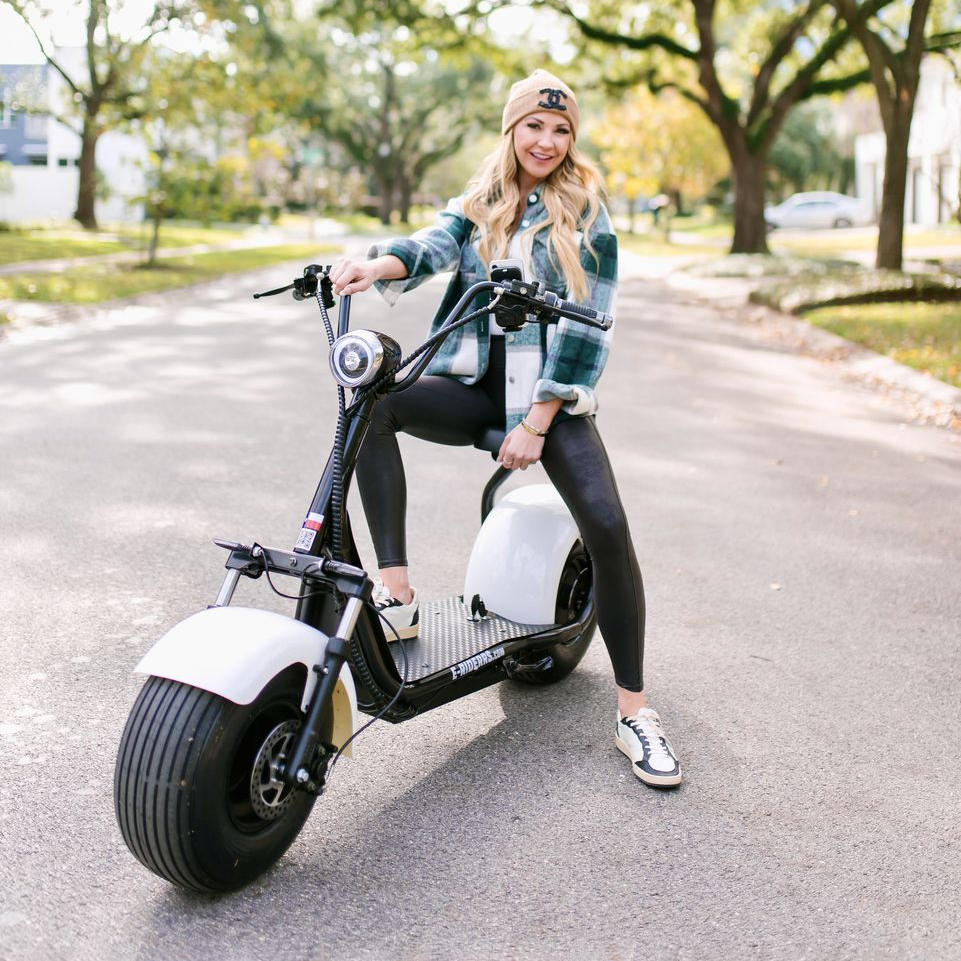 Explore Thrilling E-Riderrs Landing Tours for E Scooters